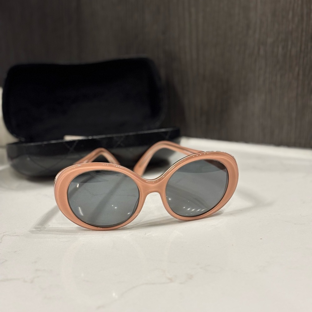 CHANEL Peach Sunglasses